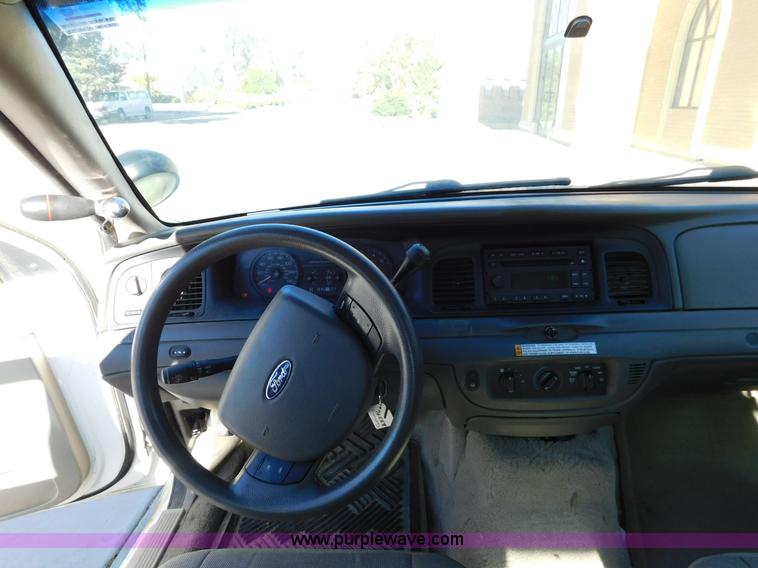 image for item AW9436 2009 Ford Crown Victoria Police Interceptor
