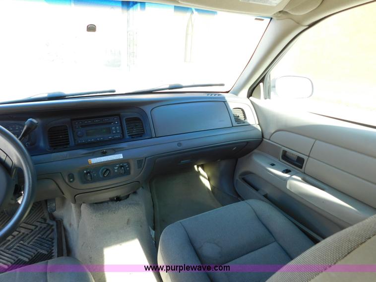 image for item AW9436 2009 Ford Crown Victoria Police Interceptor