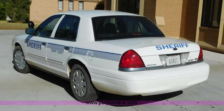 image for item AW9437 2010 Ford Crown Victoria Police Interceptor