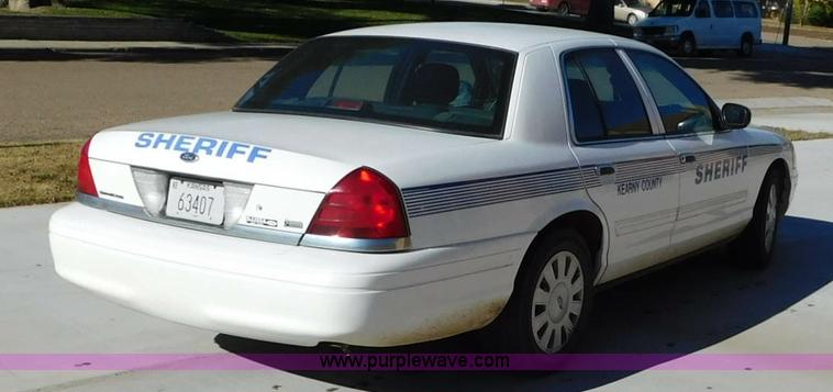 image for item AW9437 2010 Ford Crown Victoria Police Interceptor