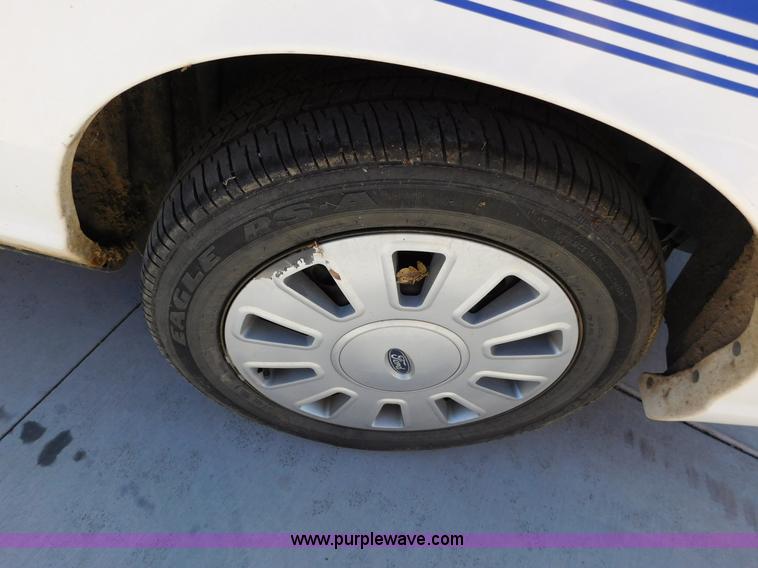 image for item AW9437 2010 Ford Crown Victoria Police Interceptor