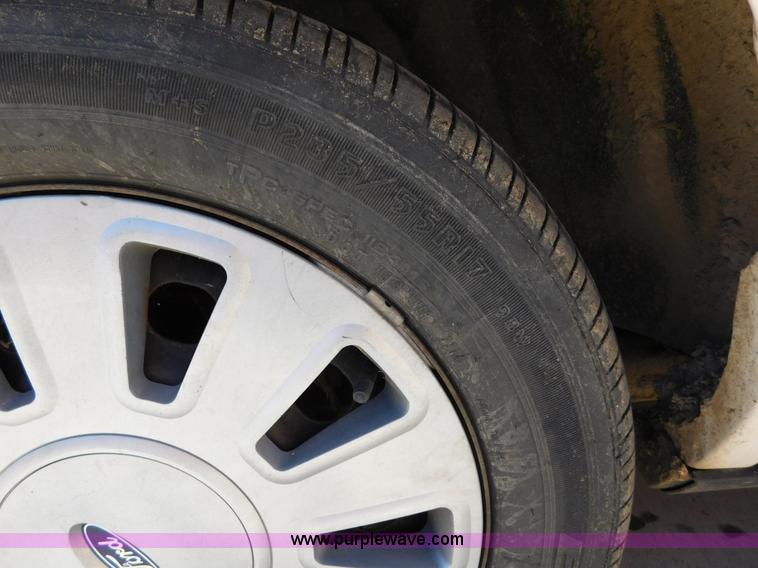 image for item AW9437 2010 Ford Crown Victoria Police Interceptor