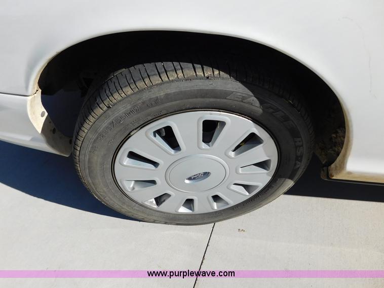 image for item AW9437 2010 Ford Crown Victoria Police Interceptor