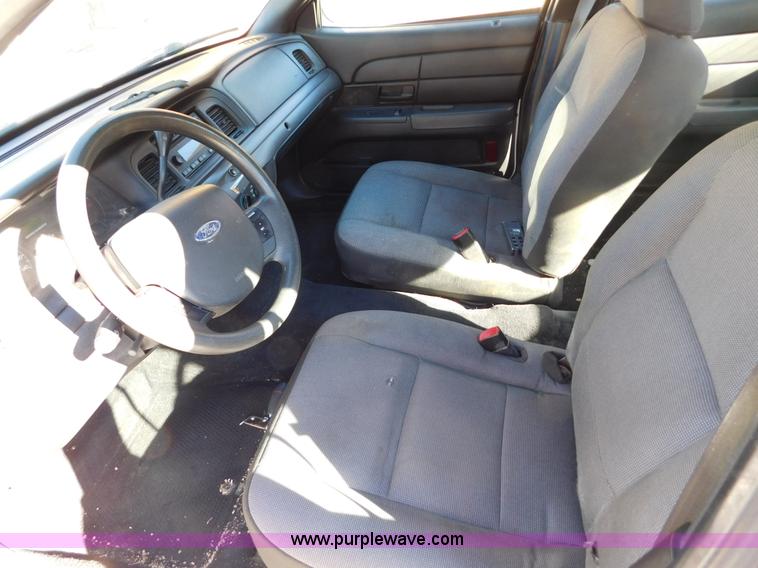 image for item AW9437 2010 Ford Crown Victoria Police Interceptor