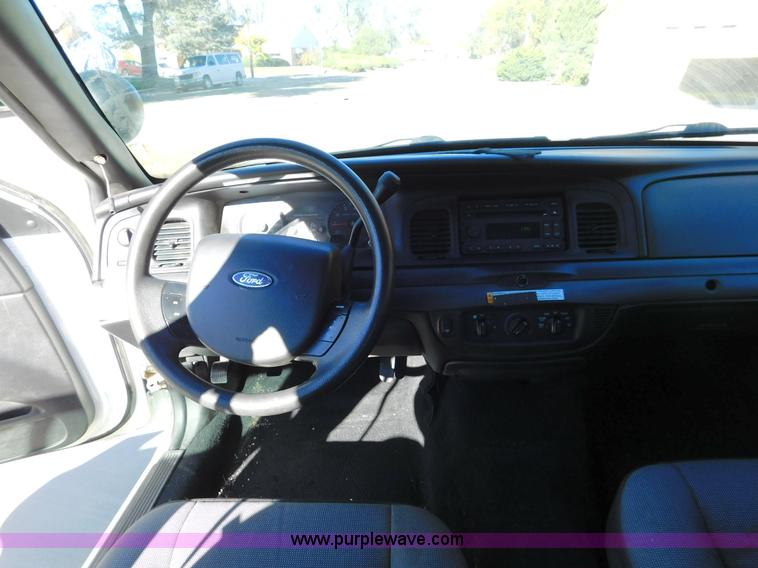 image for item AW9437 2010 Ford Crown Victoria Police Interceptor