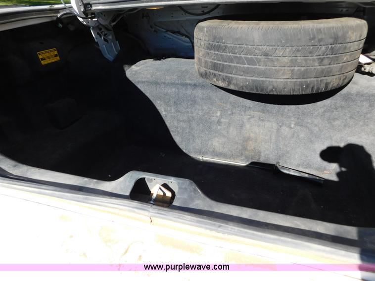 image for item AW9437 2010 Ford Crown Victoria Police Interceptor