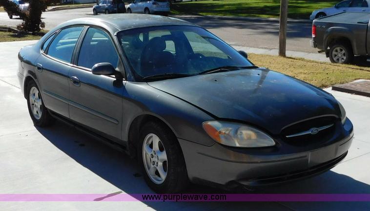 image for item AW9438 2002 Ford Taurus
