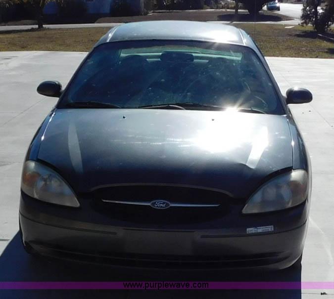 image for item AW9438 2002 Ford Taurus