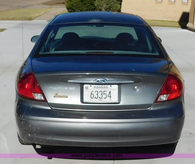 image for item AW9438 2002 Ford Taurus