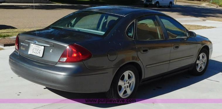 image for item AW9438 2002 Ford Taurus