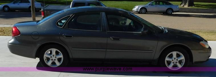 image for item AW9438 2002 Ford Taurus