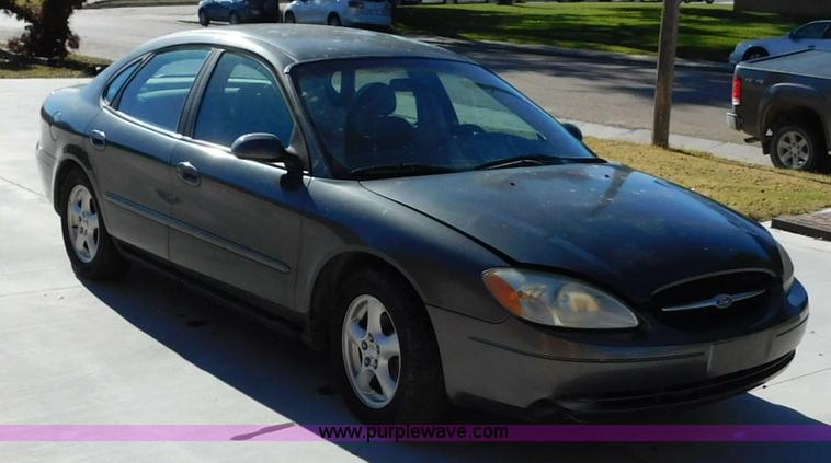 image for item AW9438 2002 Ford Taurus