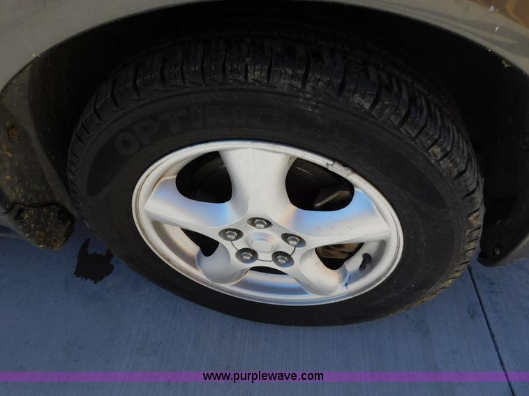 image for item AW9438 2002 Ford Taurus