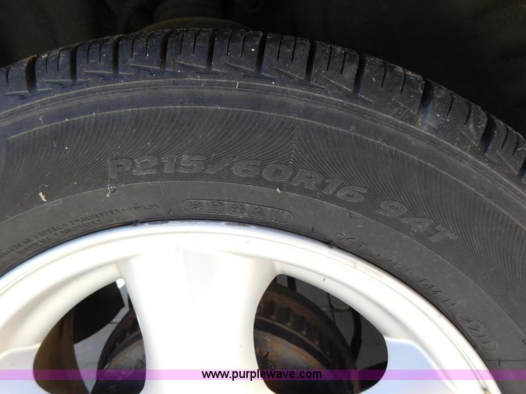 image for item AW9438 2002 Ford Taurus