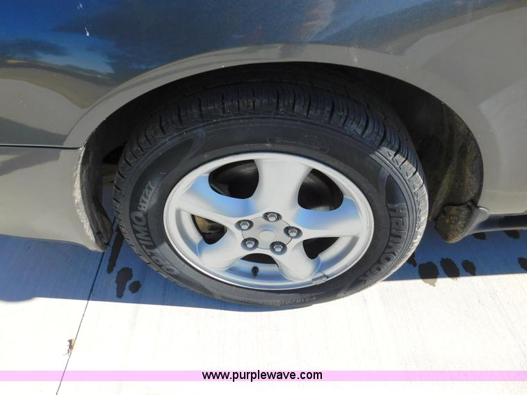 image for item AW9438 2002 Ford Taurus