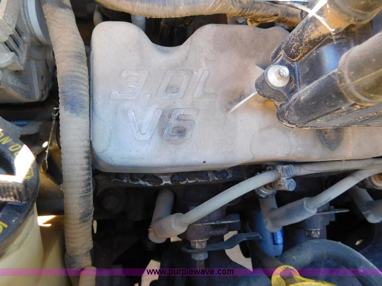 image for item AW9438 2002 Ford Taurus