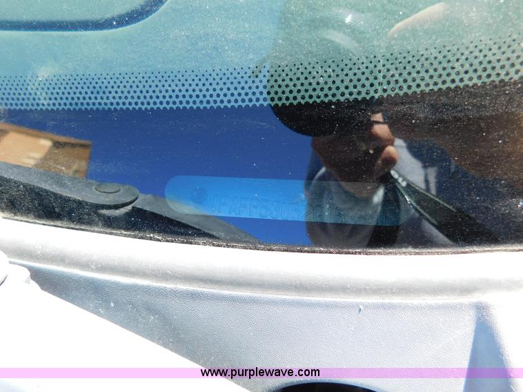 image for item AW9438 2002 Ford Taurus