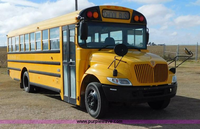 image for item AW9443 2005 International PB10500 school bus