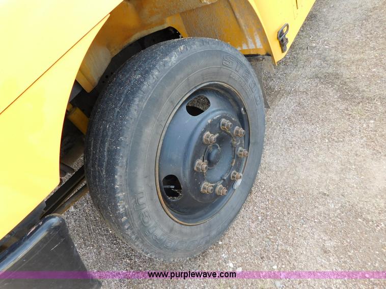 image for item AW9443 2005 International PB10500 school bus