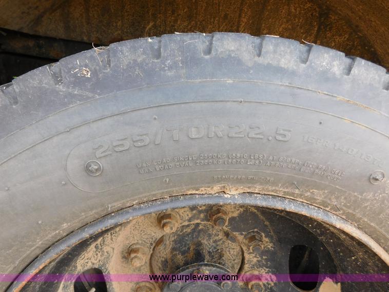 image for item AW9443 2005 International PB10500 school bus