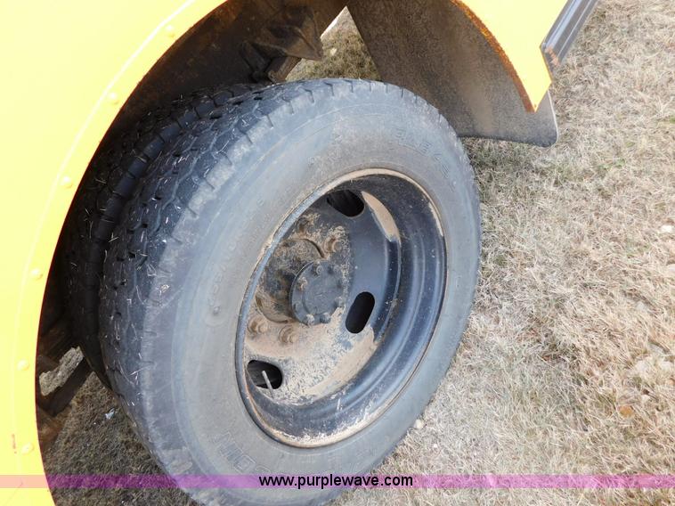 image for item AW9443 2005 International PB10500 school bus