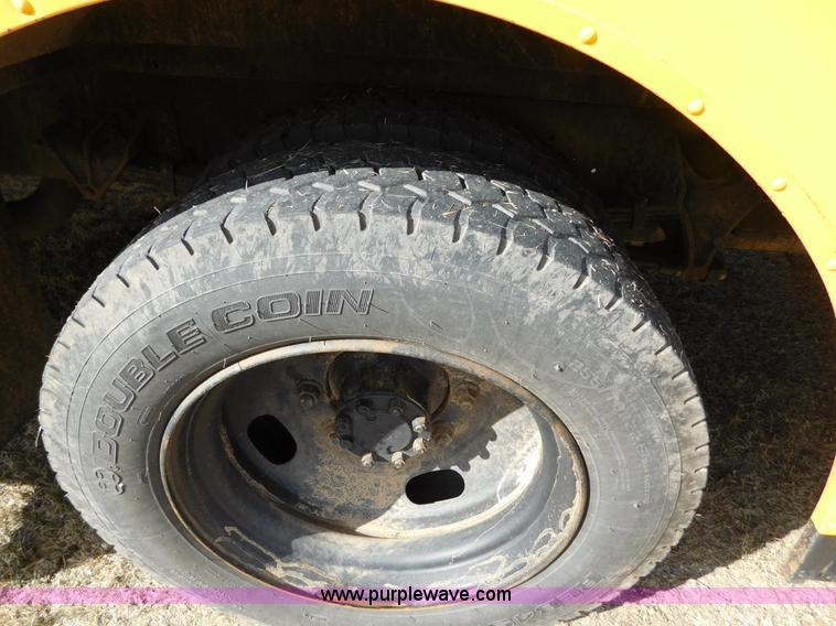 image for item AW9443 2005 International PB10500 school bus