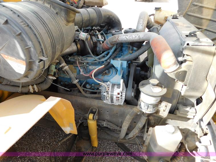 image for item AW9443 2005 International PB10500 school bus