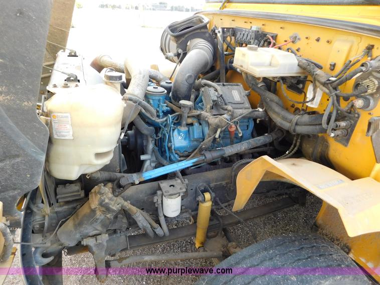 image for item AW9443 2005 International PB10500 school bus