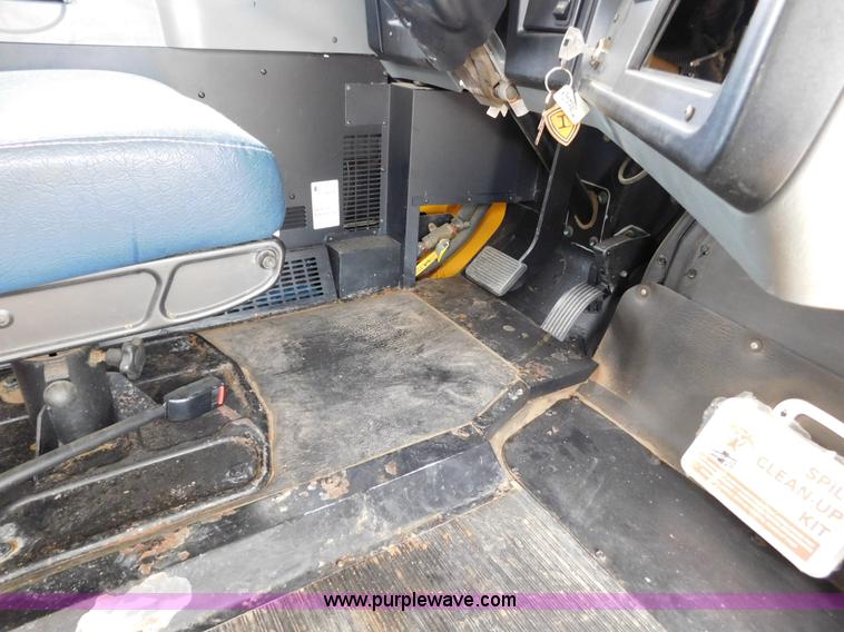 image for item AW9443 2005 International PB10500 school bus