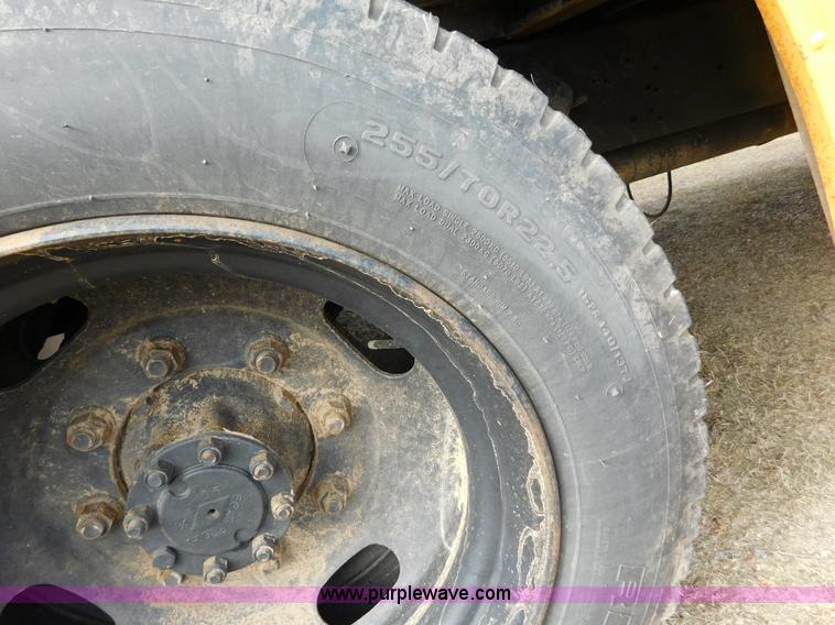 image for item AW9443 2005 International PB10500 school bus