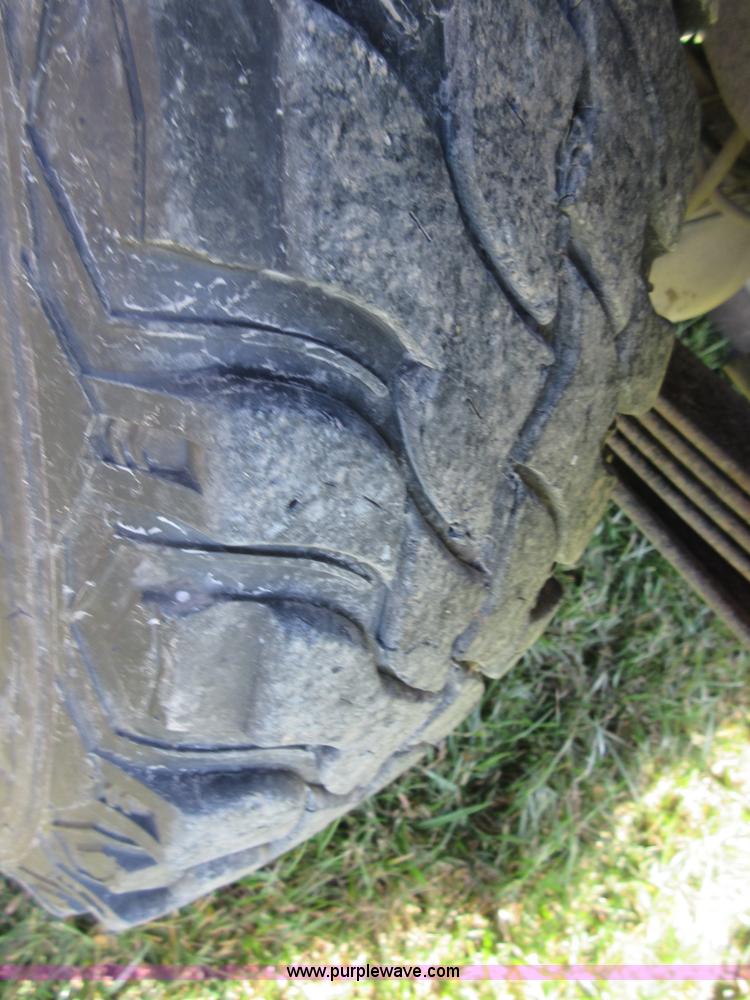 image for item BB9049 1994 Ford F250 XL pickup truck