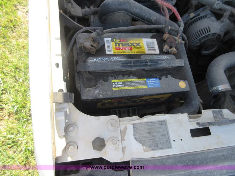 image for item BB9049 1994 Ford F250 XL pickup truck