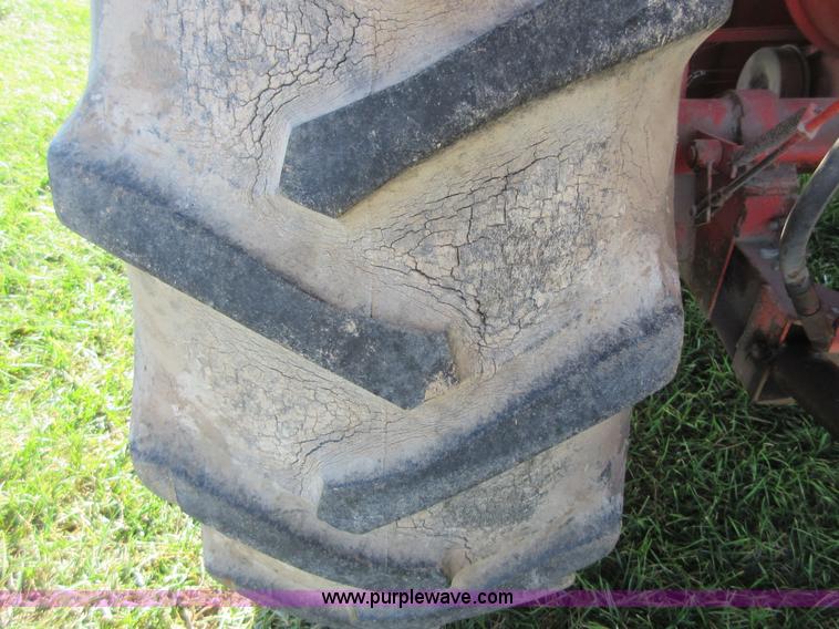 image for item BB9050 Allis Chalmers 582000 cotton picker