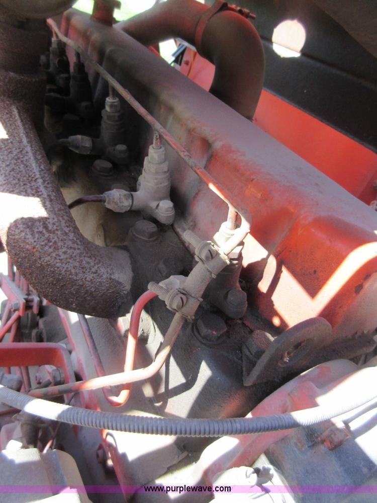 image for item BB9050 Allis Chalmers 582000 cotton picker