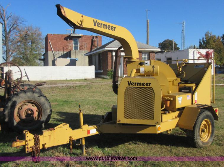 image for item BB9062 Vermeer 1230 brush chipper