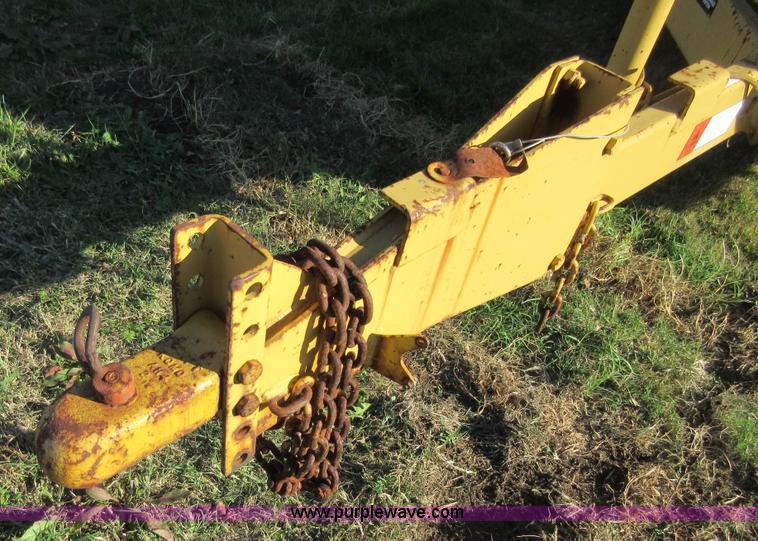 image for item BB9062 Vermeer 1230 brush chipper