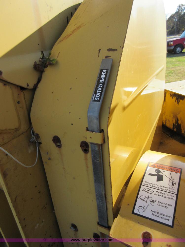 image for item BB9062 Vermeer 1230 brush chipper