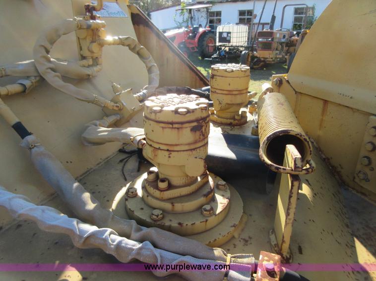 image for item BB9062 Vermeer 1230 brush chipper