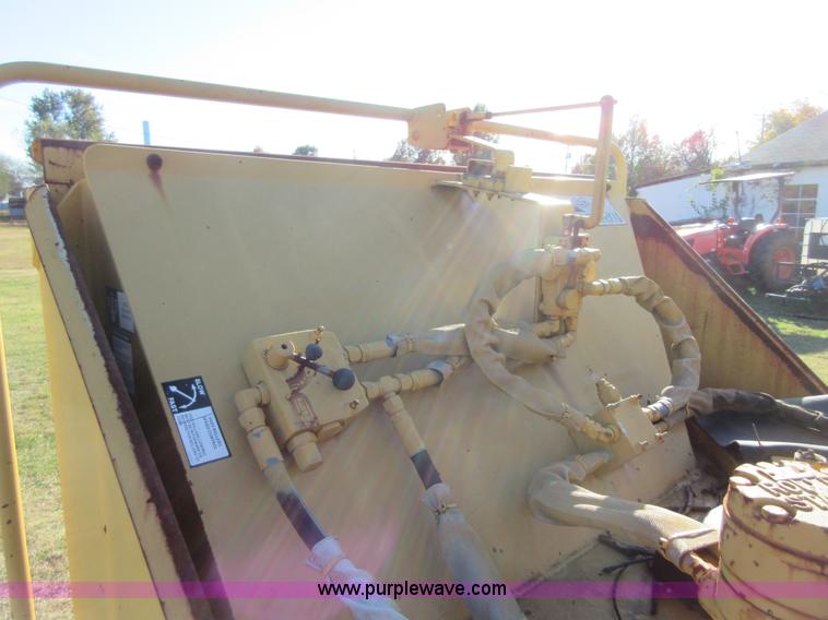 image for item BB9062 Vermeer 1230 brush chipper