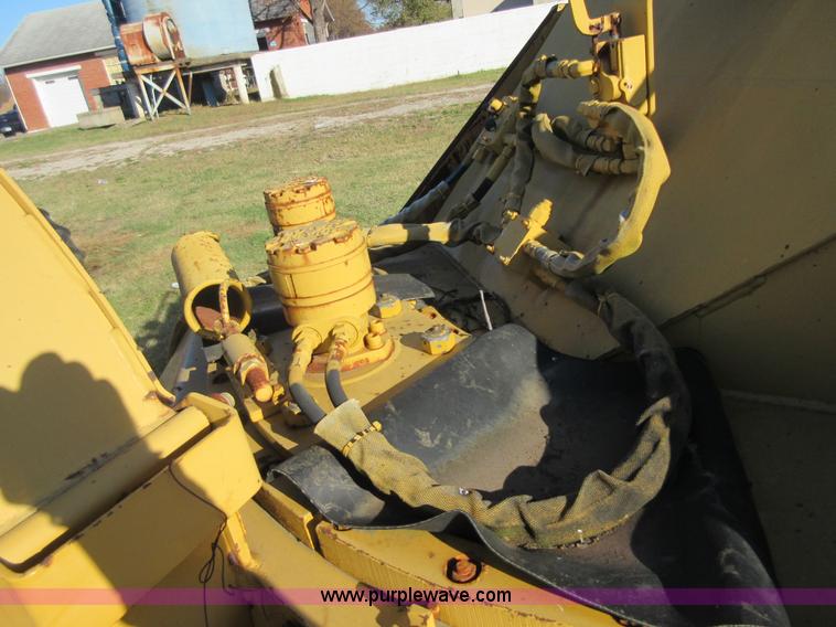 image for item BB9062 Vermeer 1230 brush chipper