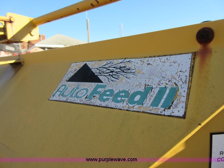 image for item BB9062 Vermeer 1230 brush chipper