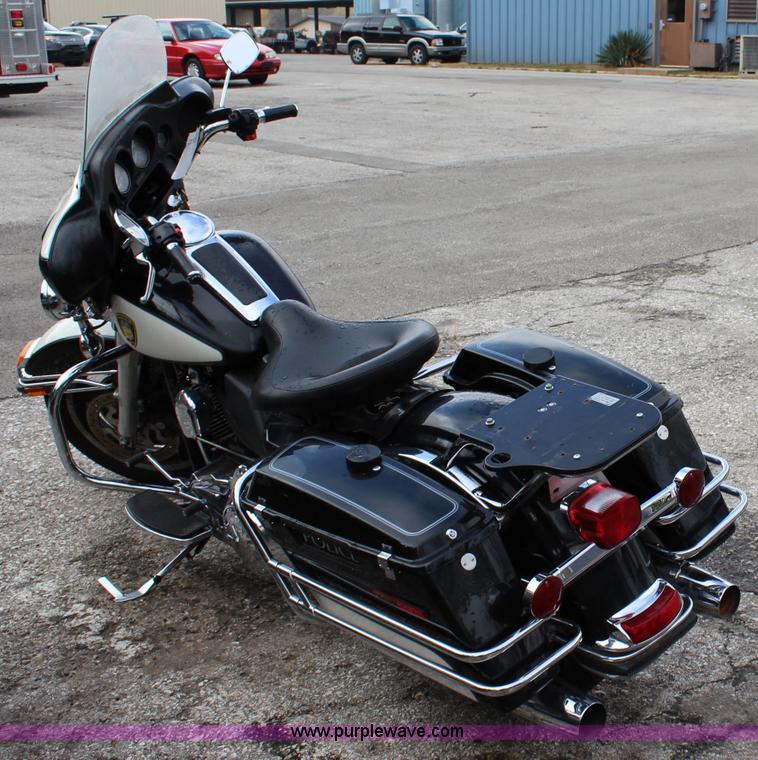 image for item BB9254 2010 Harley Davidson motorcycle