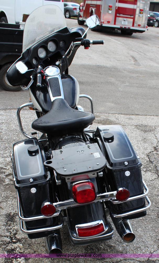 image for item BB9254 2010 Harley Davidson motorcycle