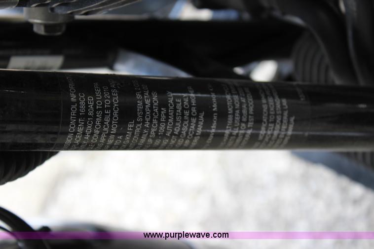 image for item BB9254 2010 Harley Davidson motorcycle