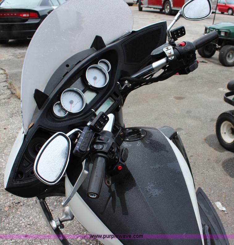 image for item BB9255 2011 Victory motorcycle