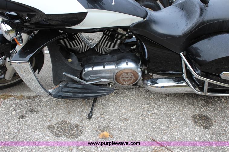 image for item BB9255 2011 Victory motorcycle