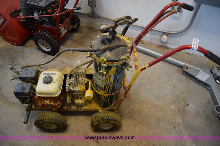 image for item BK9946 Newstripe stripe painter