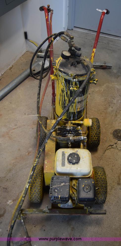 image for item BK9946 Newstripe stripe painter