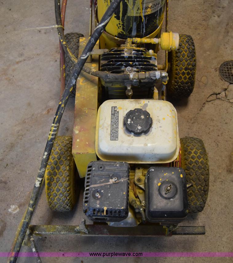 image for item BK9946 Newstripe stripe painter