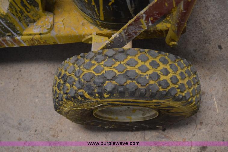 image for item BK9946 Newstripe stripe painter